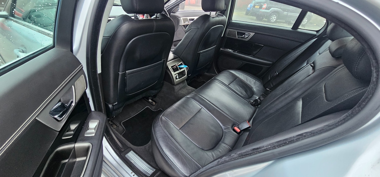 Used Jaguar XF 2011 for sale - 77357663: Photo 16