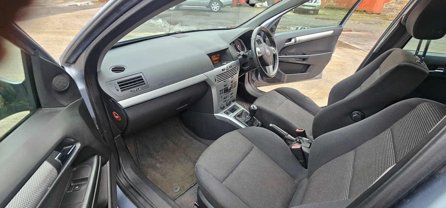 Used Vauxhall Astra 2010 for sale - 77790110: Photo 16