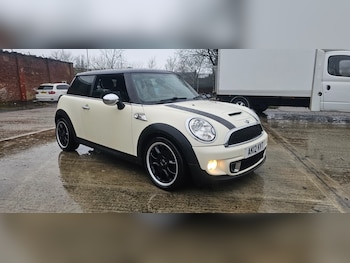 MINI Hatch feature image