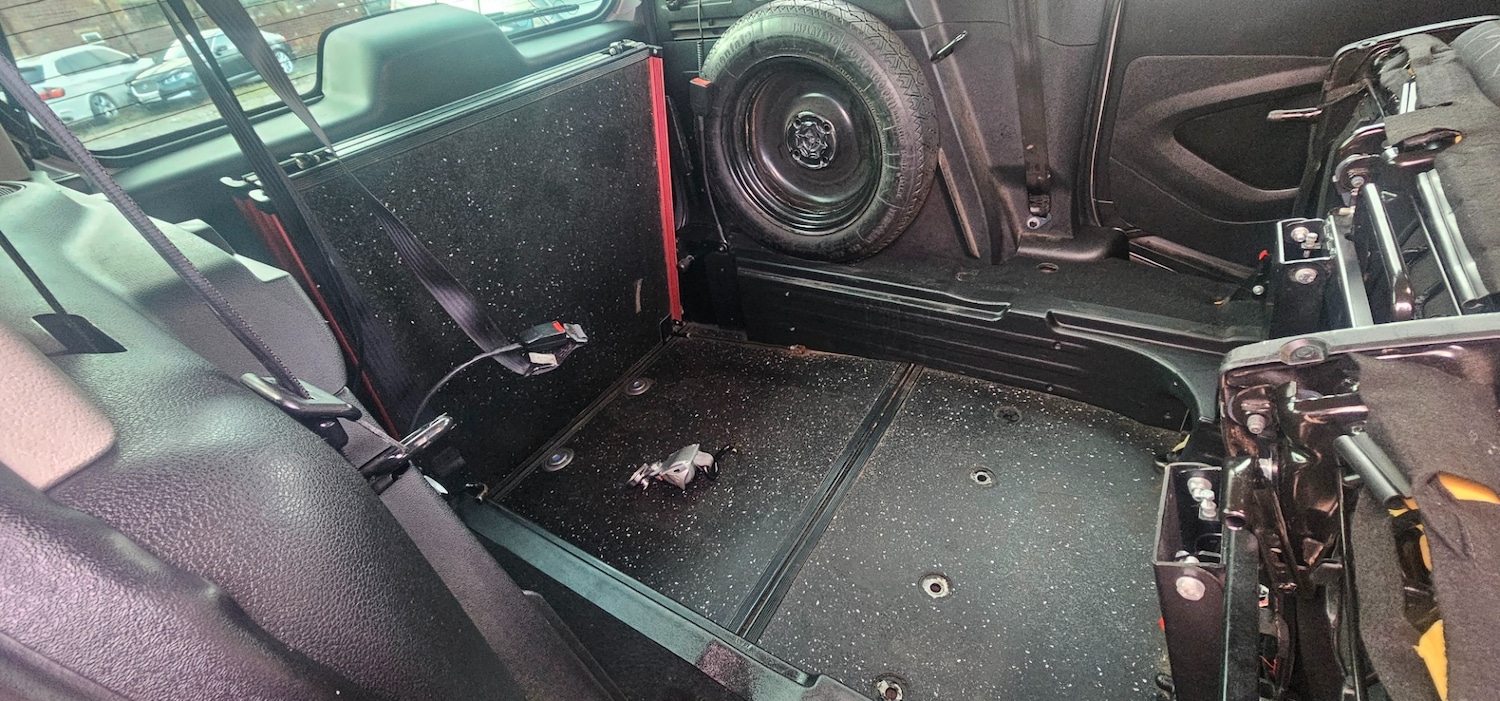 Used Peugeot Partner Tepee 2018 for sale - 77798798: Photo 11