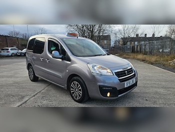 Used Peugeot Partner Tepee 2018 for sale - 77798798: Photo