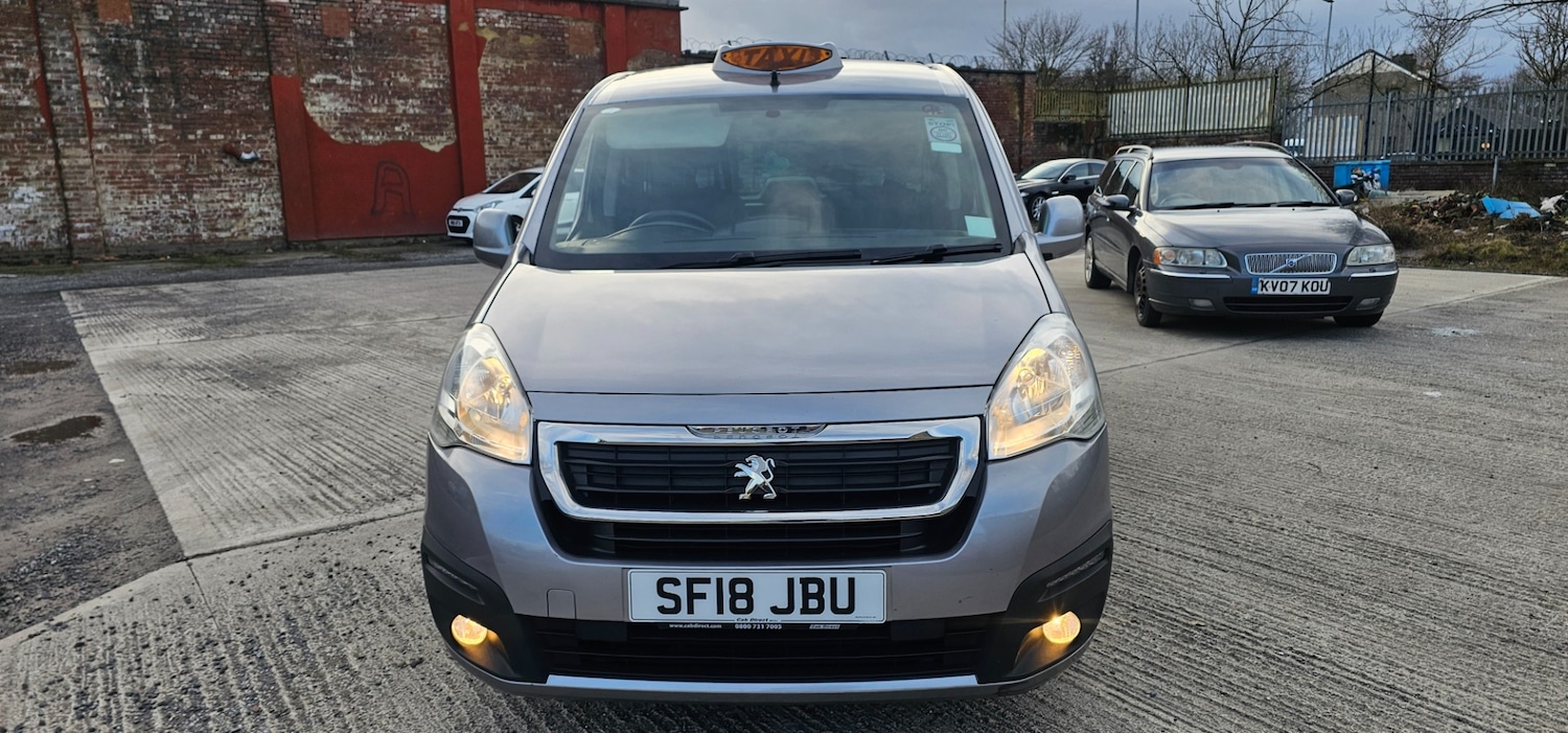 Used Peugeot Partner Tepee 2018 for sale - 77798798: Photo 8