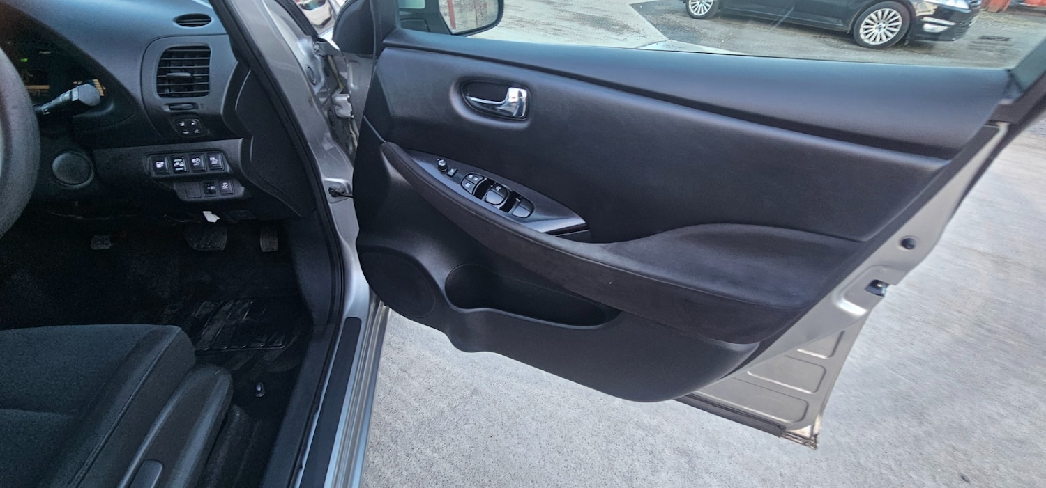 Used Nissan Leaf 2017 for sale - 78141136: Photo 14