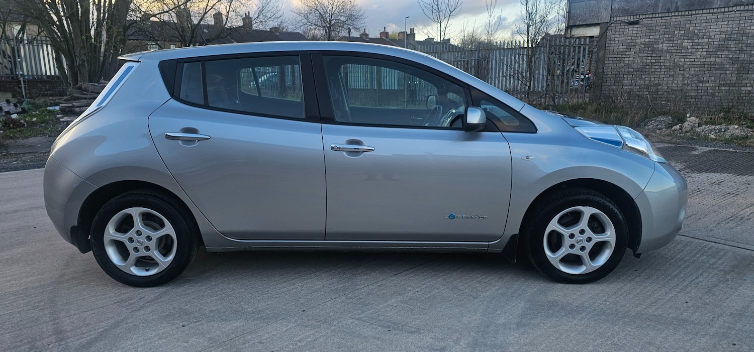 Used Nissan Leaf 2017 for sale - 78141136: Photo 2