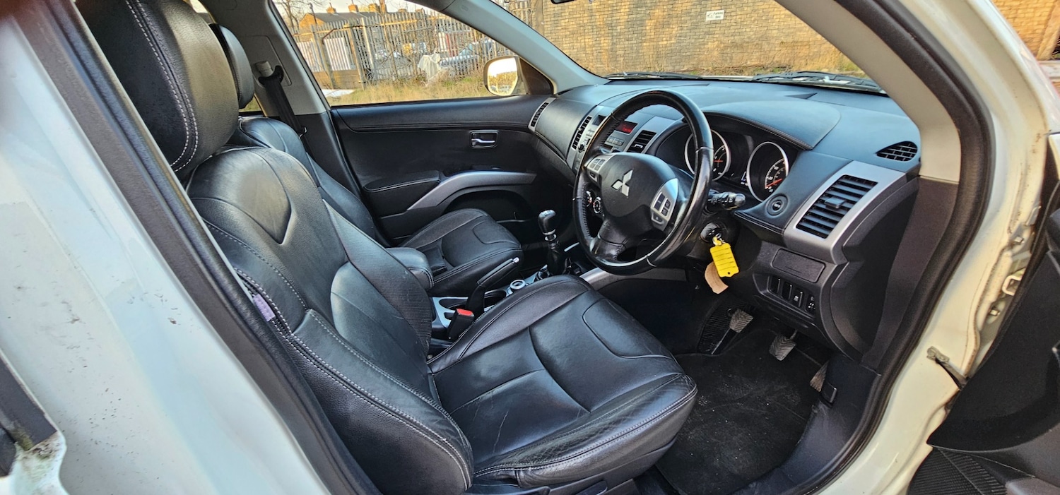 Used Mitsubishi Outlander 2012 for sale - 77954499: Photo 16