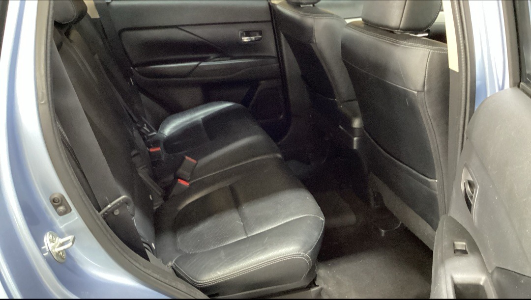 Used Mitsubishi Outlander 2015 for sale - 77682162: Photo 11