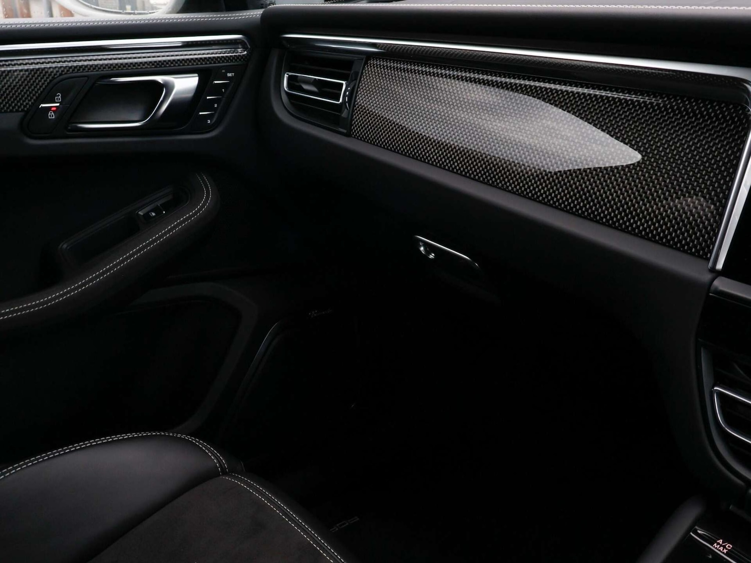 Used Porsche Macan 2024 for sale - 76797241: Photo 34