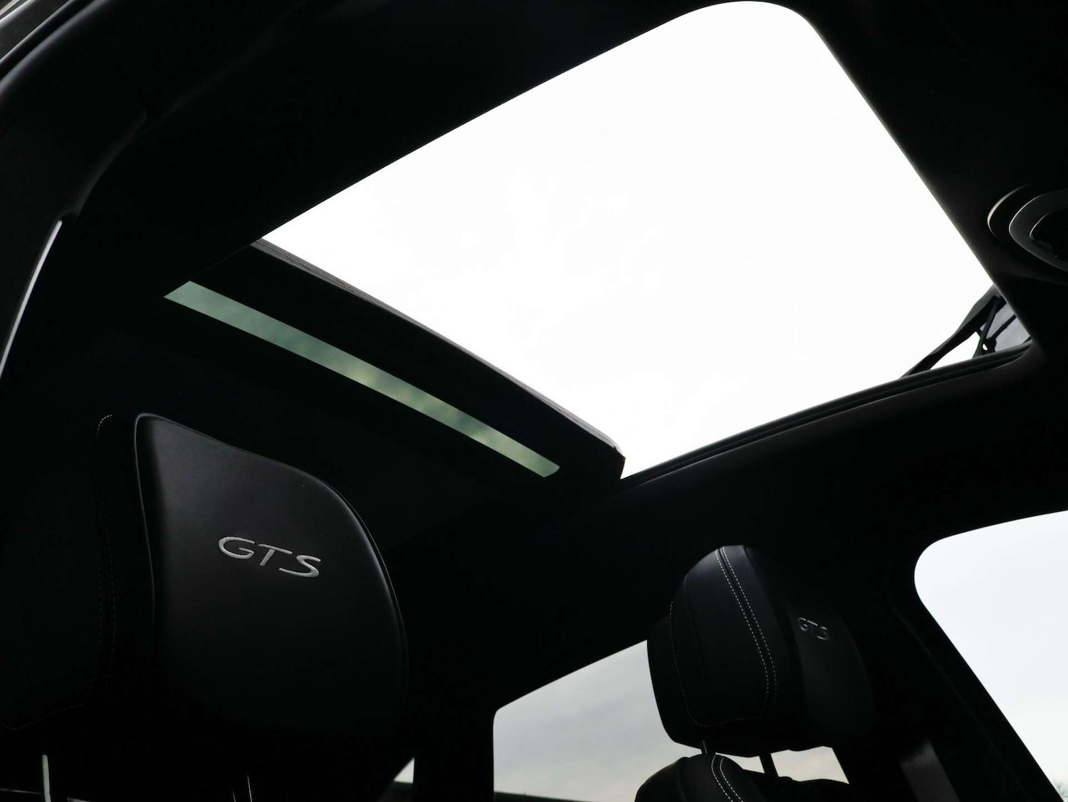 Used Porsche Macan 2024 for sale - 76797241: Photo 37