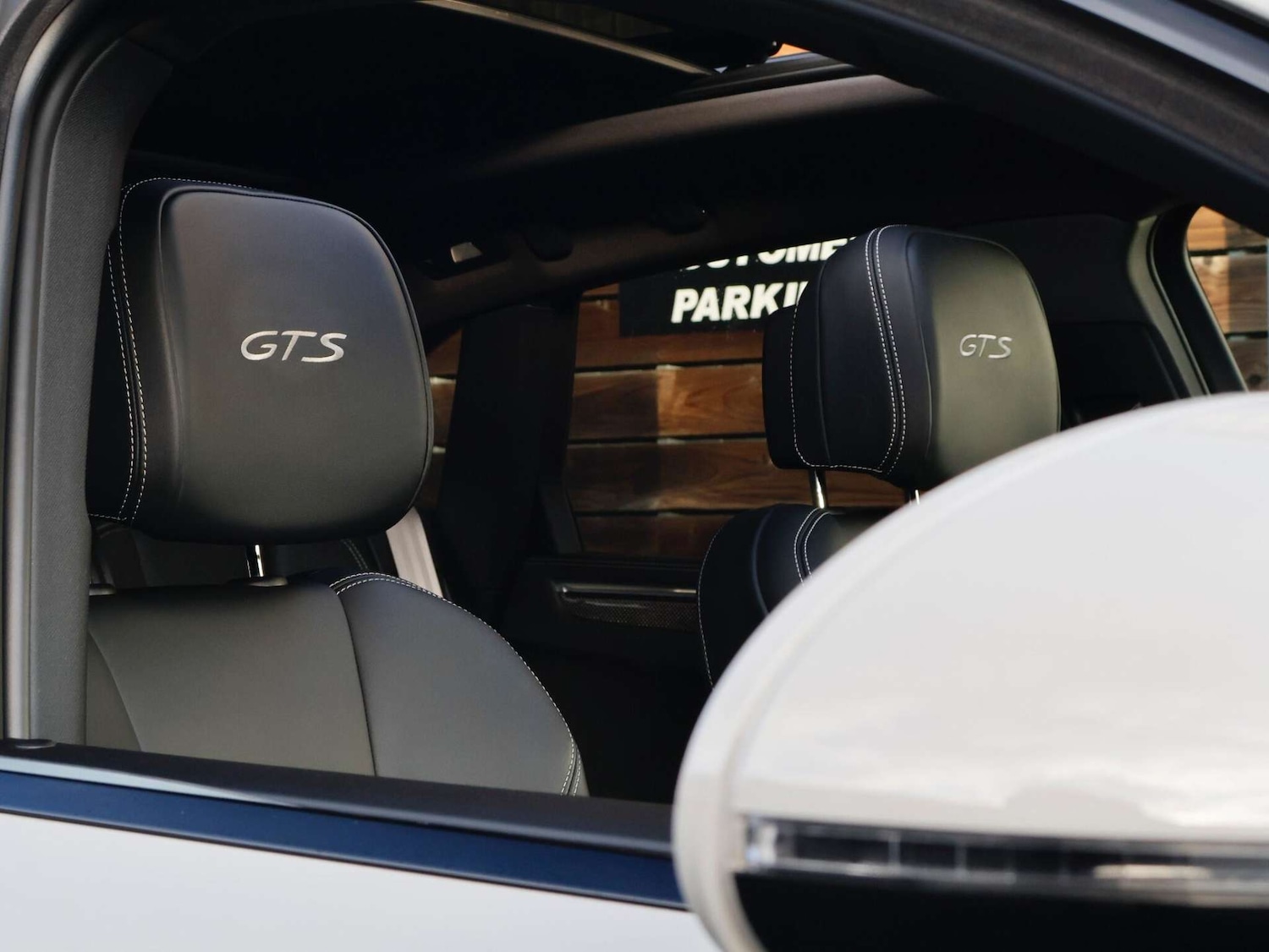 Used Porsche Macan 2024 for sale - 76797241: Photo 38