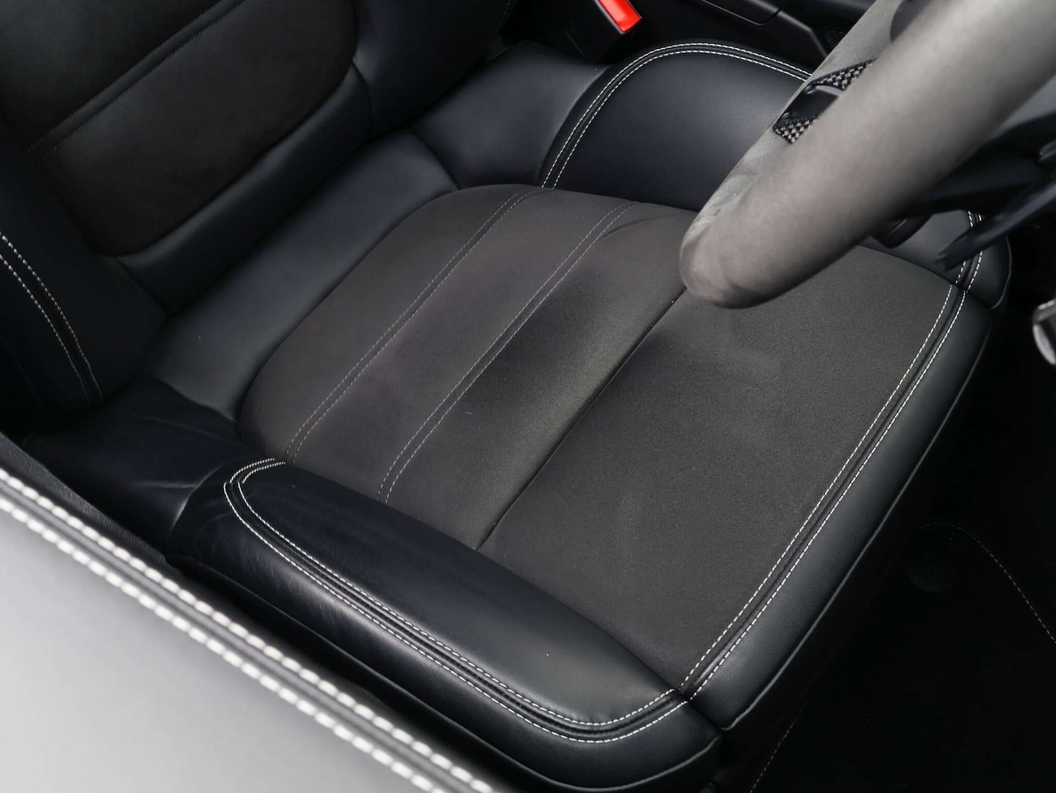 Used Porsche Macan 2024 for sale - 76797241: Photo 40