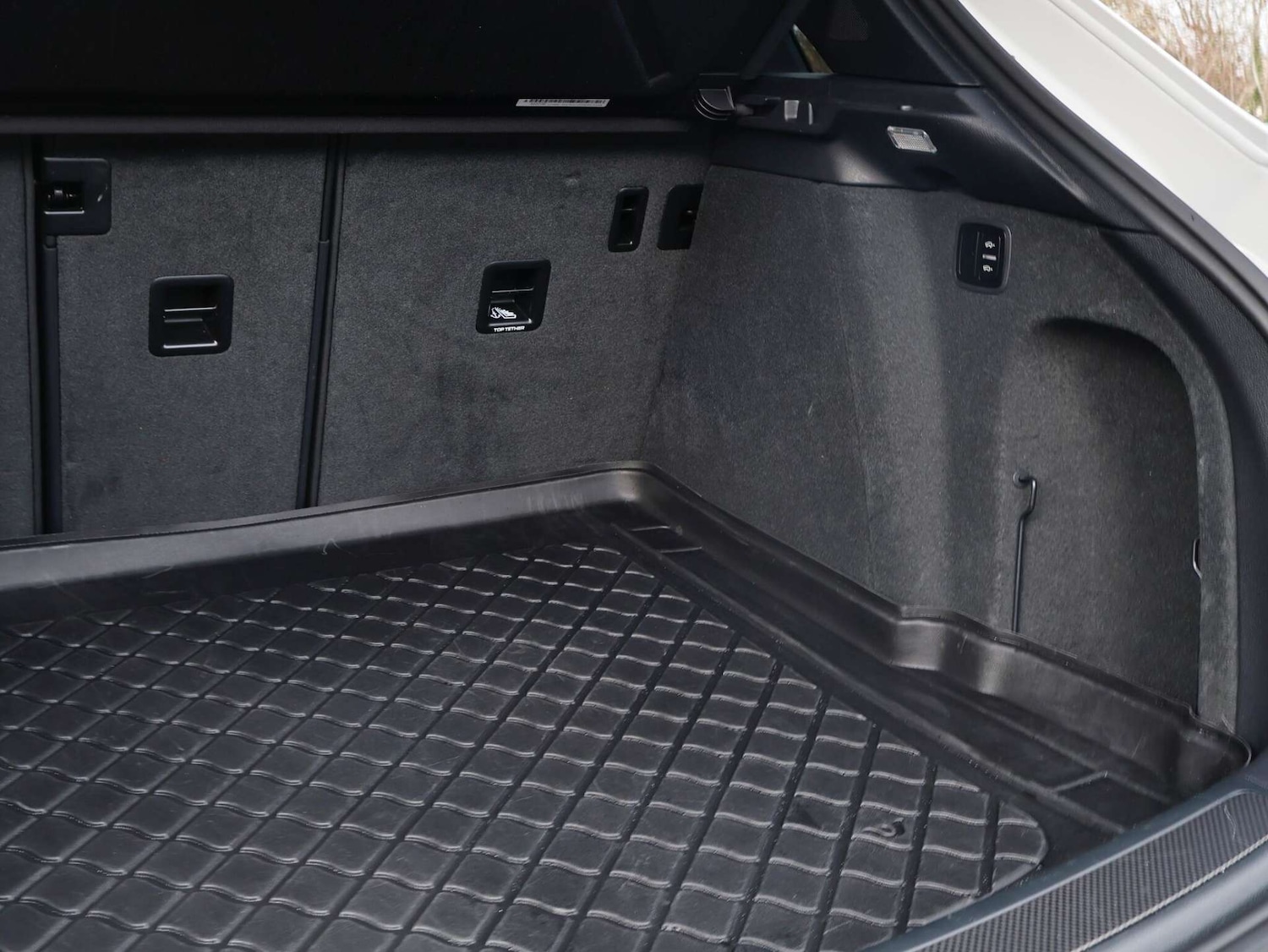 Used Porsche Macan 2024 for sale - 76797241: Photo 54