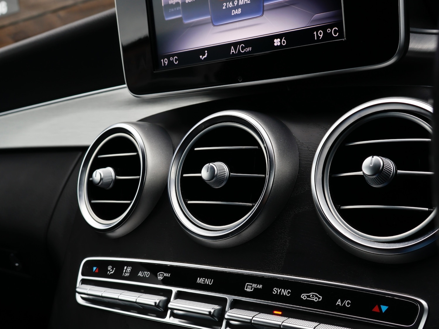 Used Mercedes-Benz C Class 2017 for sale - 76490848: Photo 23