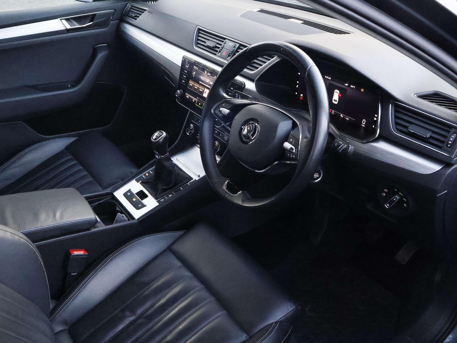 Used Skoda Superb 2021 for sale - 77537399: Photo 2