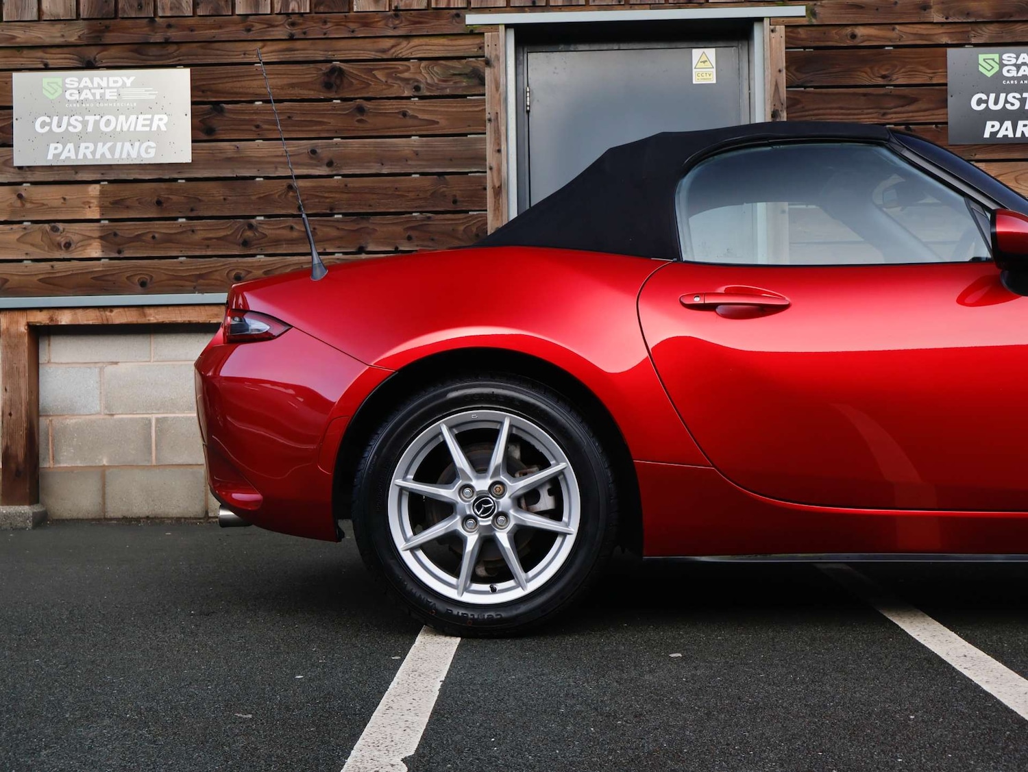 Used Mazda MX-5 2017 for sale - 76957019: Photo 10