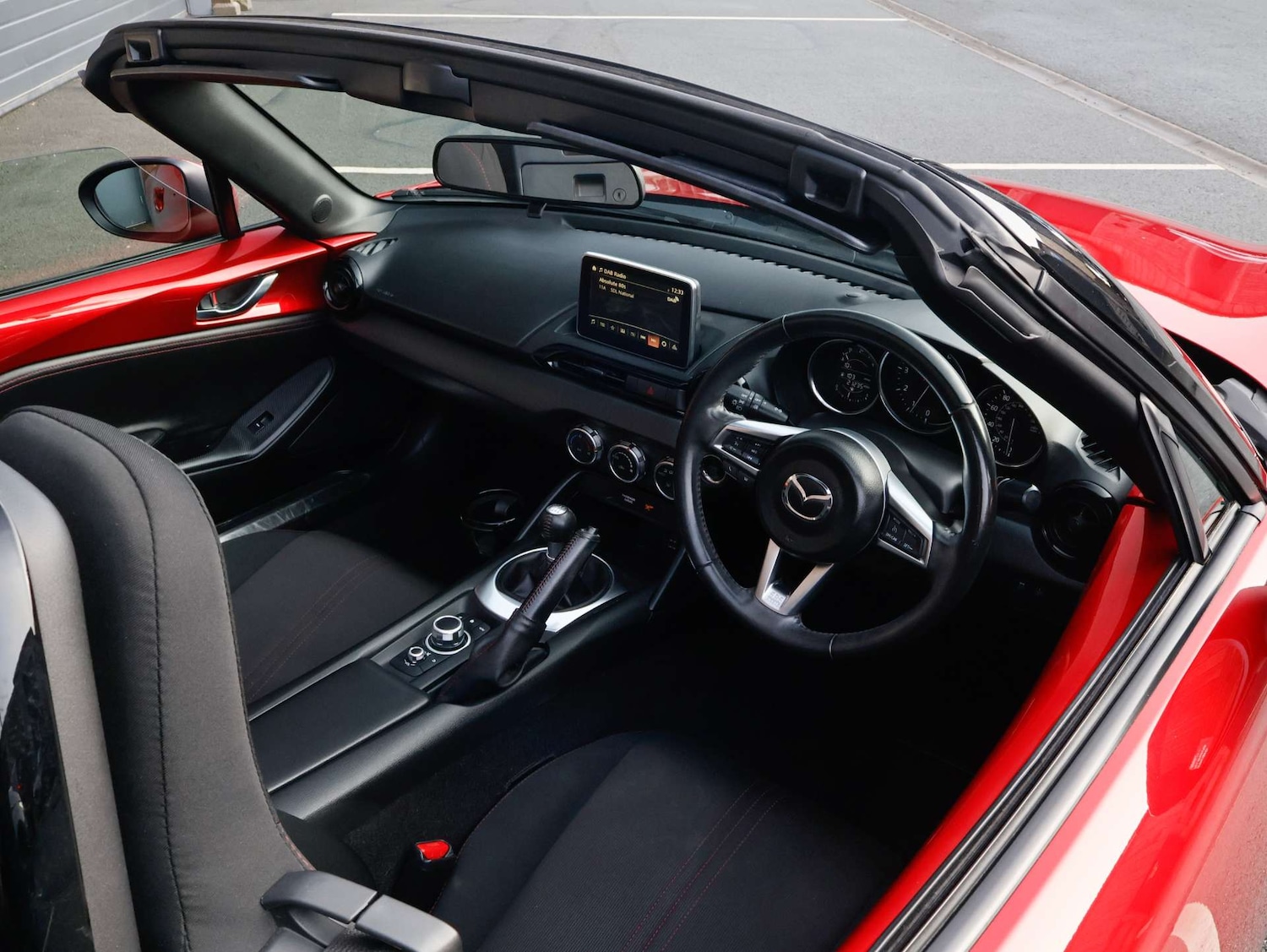 Used Mazda MX-5 2017 for sale - 76957019: Photo 2