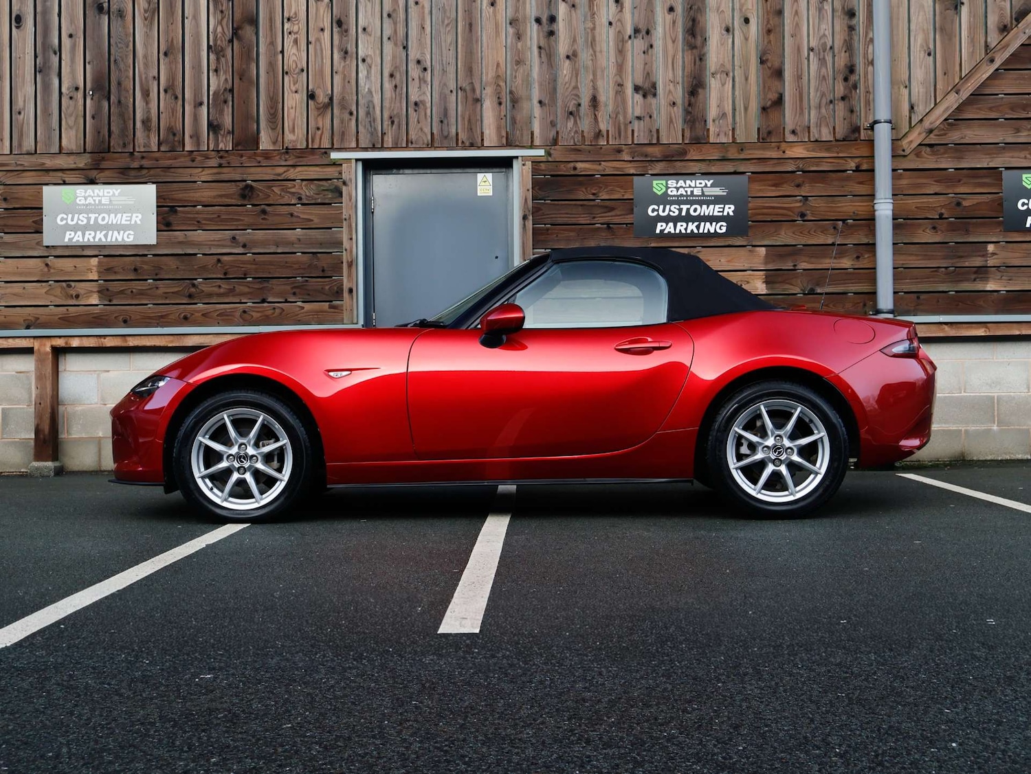 Used Mazda MX-5 2017 for sale - 76957019: Photo 8