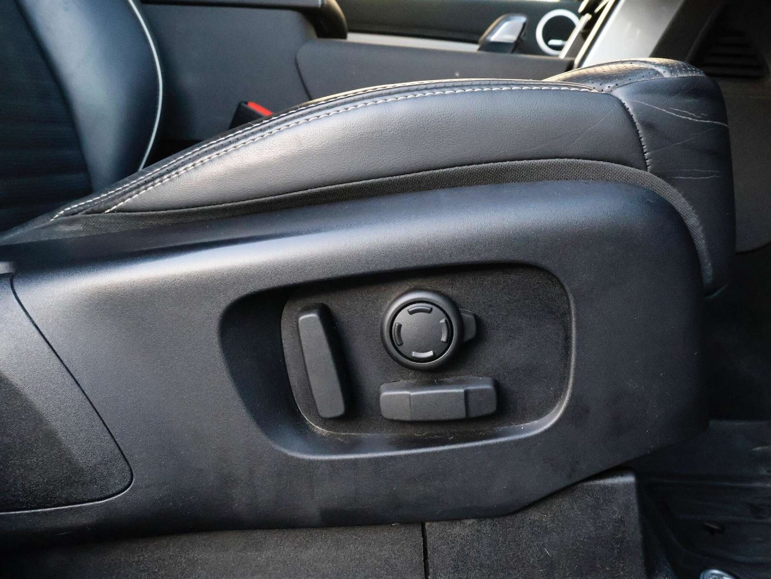 Used Land Rover Discovery 2022 for sale - 76797230: Photo 26