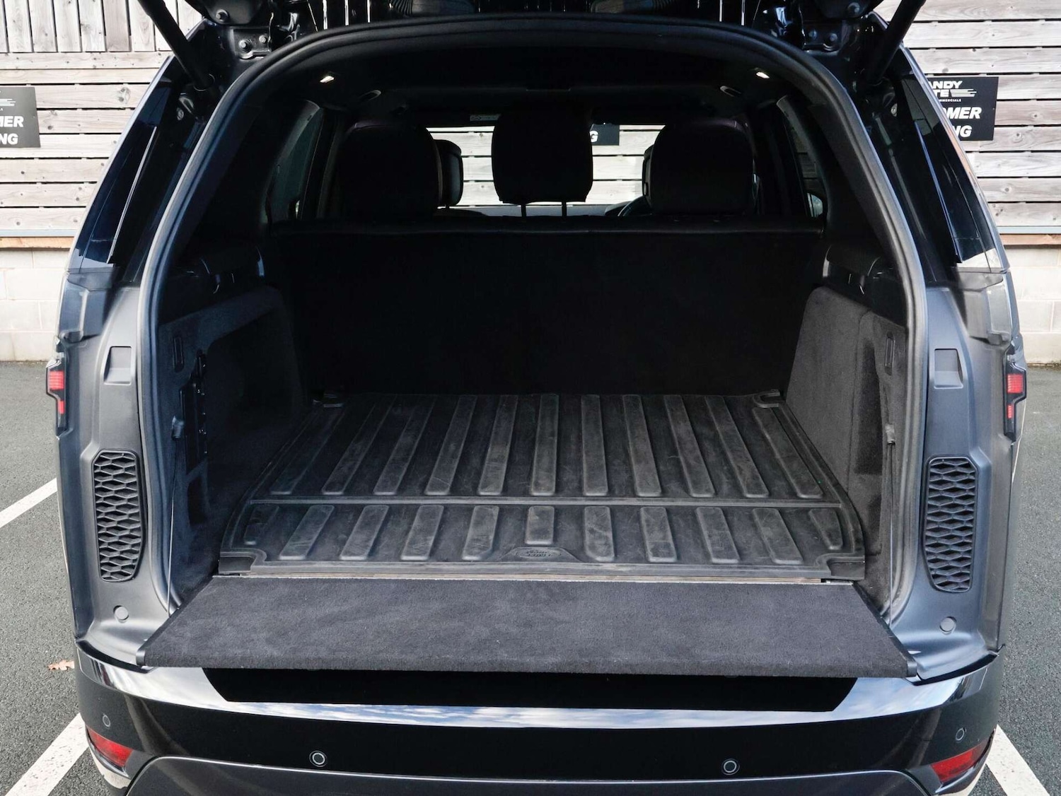 Used Land Rover Discovery 2022 for sale - 76797230: Photo 43