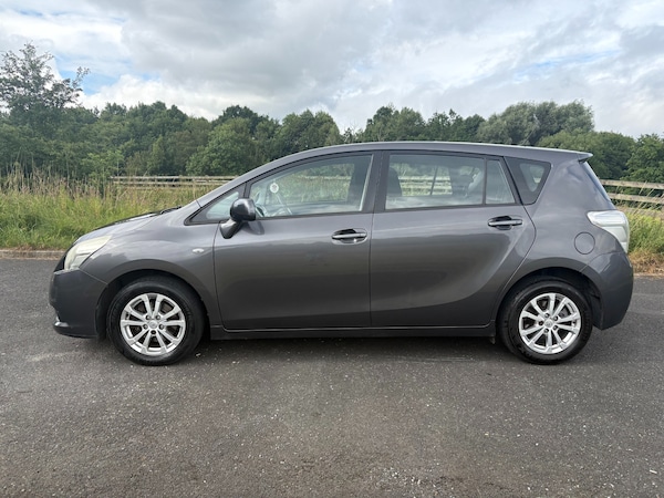 Used Toyota Verso 2011 for sale - 74961460: Photo 4