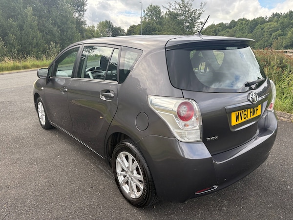 Used Toyota Verso 2011 for sale - 74961460: Photo 5