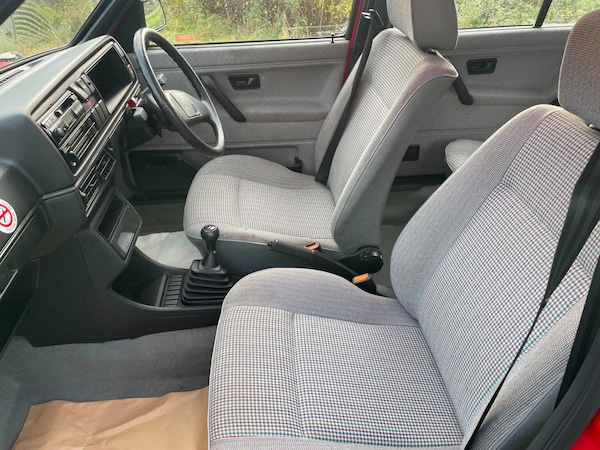 Used Volkswagen Golf 1990 for sale - 69160950: Photo 25