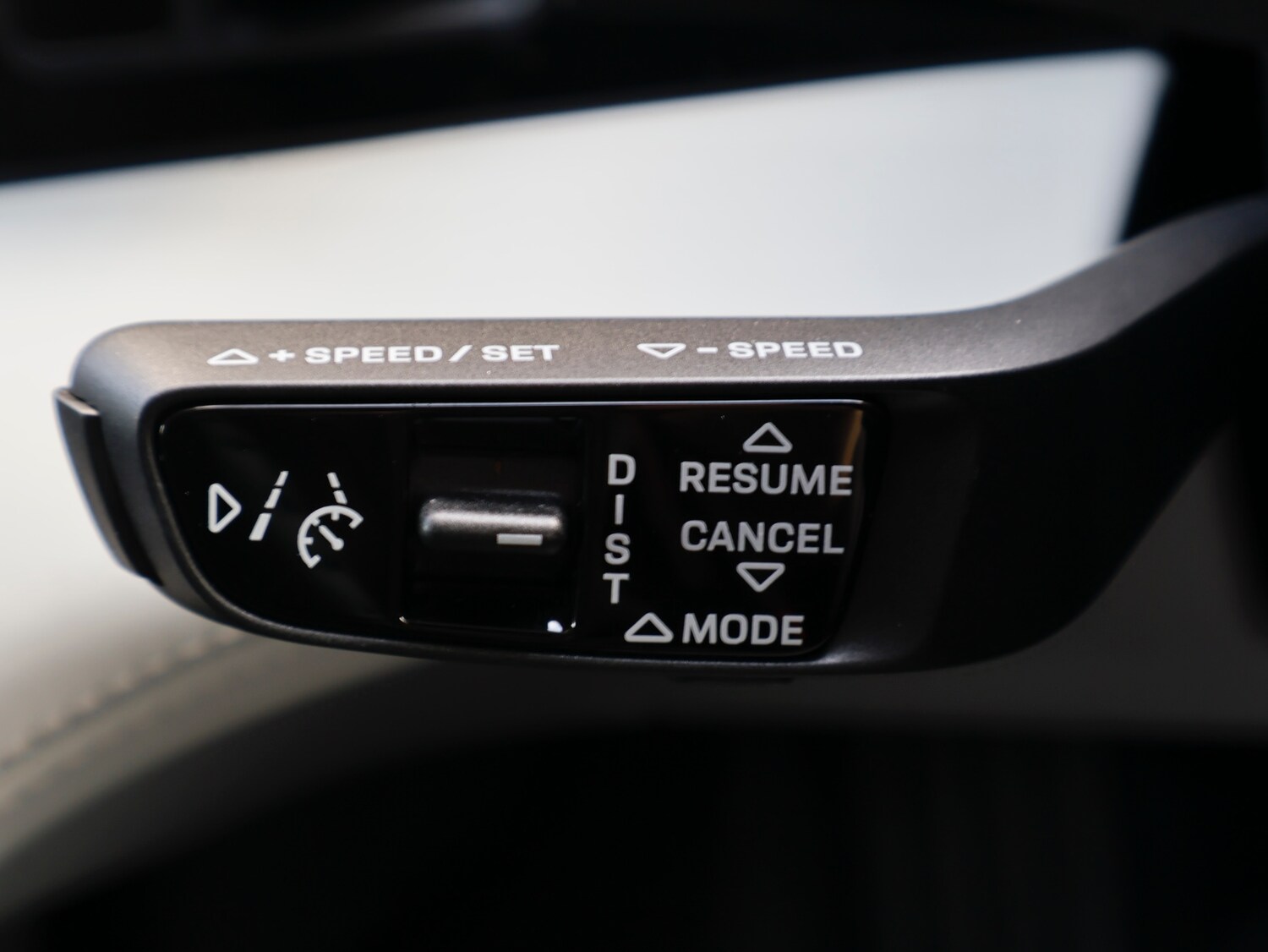 Used Porsche Taycan 2023 for sale - 76384260: Photo 15