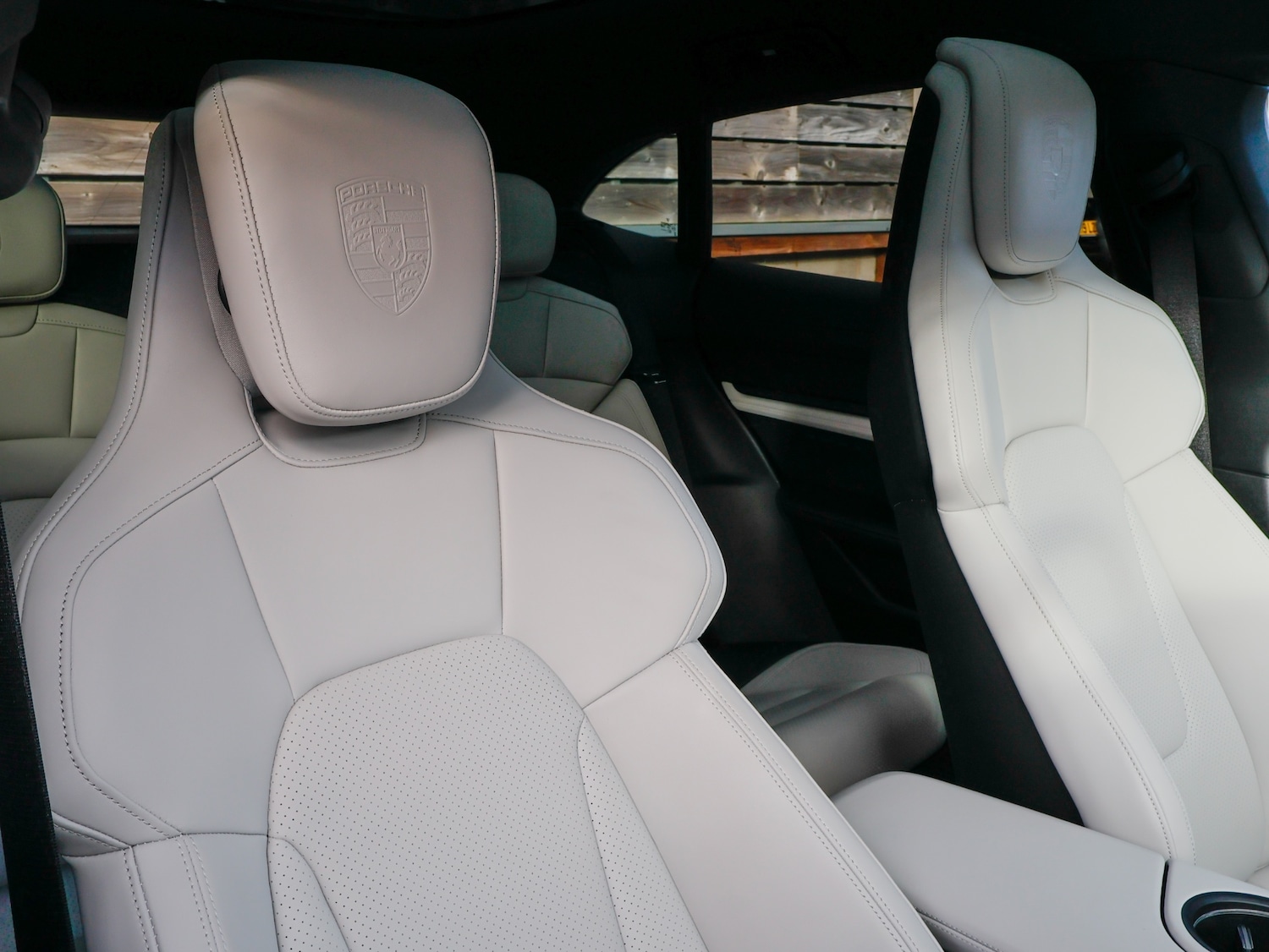 Used Porsche Taycan 2023 for sale - 76384260: Photo 25