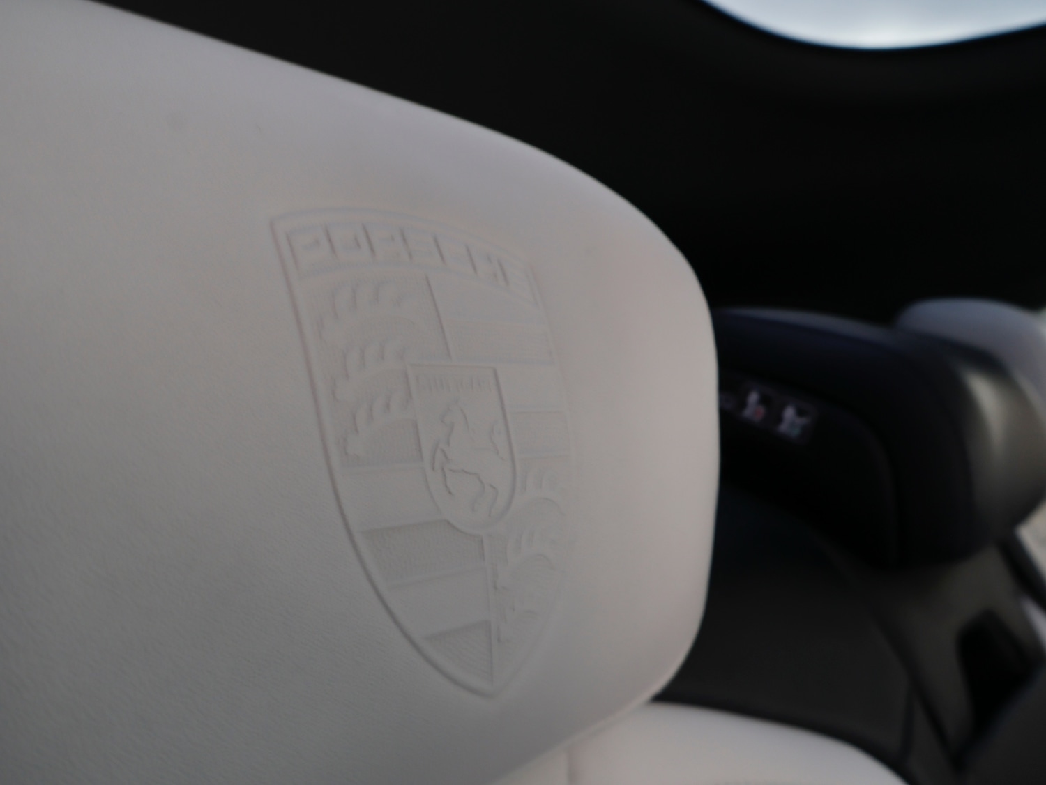 Used Porsche Taycan 2023 for sale - 76384260: Photo 33