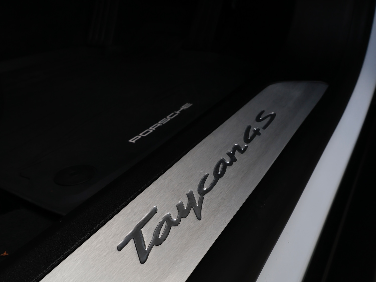 Used Porsche Taycan 2023 for sale - 76384260: Photo 39