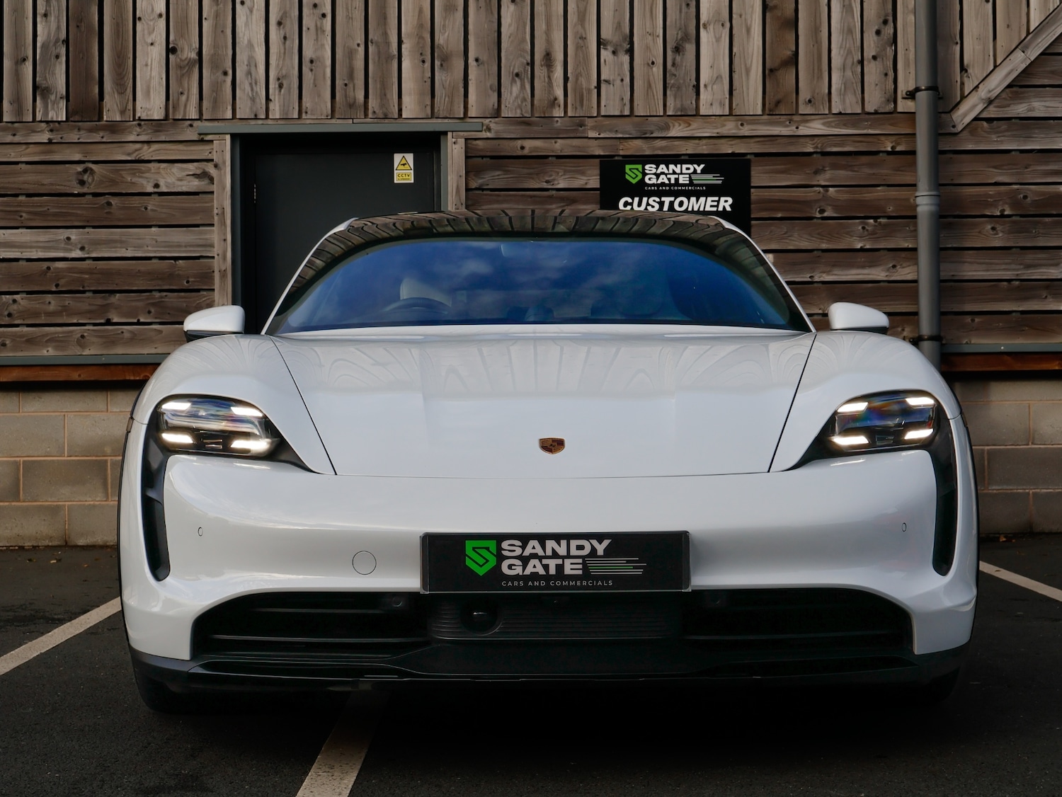 Used Porsche Taycan 2023 for sale - 76384260: Photo 5