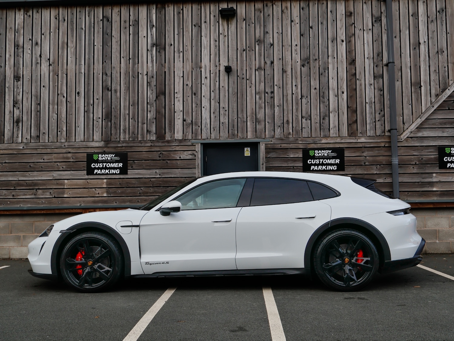 Used Porsche Taycan 2023 for sale - 76384260: Photo 6