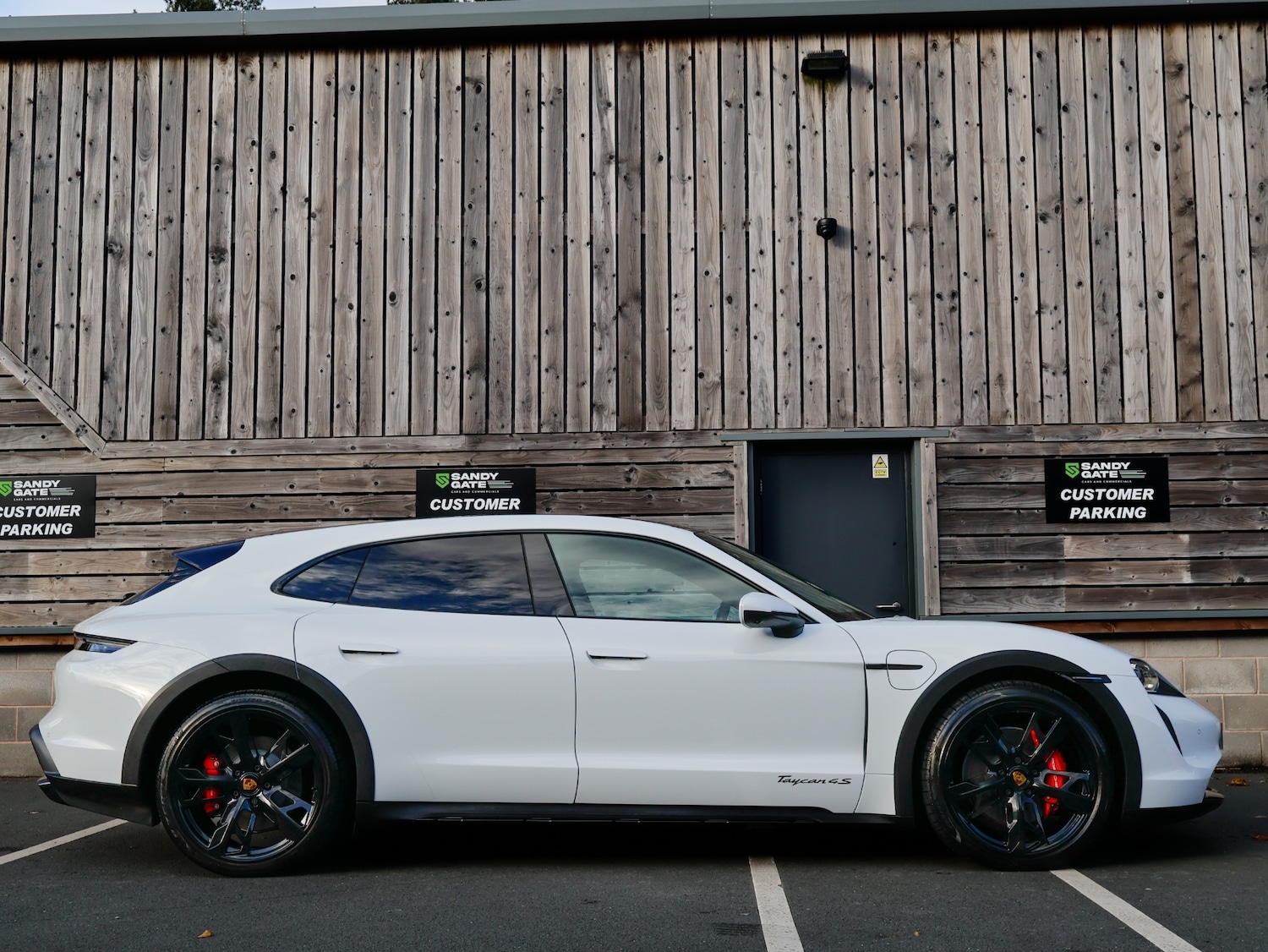 Used Porsche Taycan 2023 for sale - 76384260: Photo 7