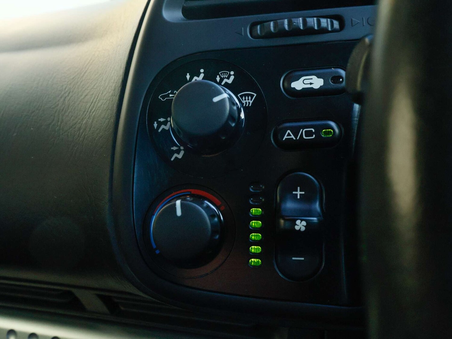 Used Honda S2000 2009 for sale - 76797233: Photo 32