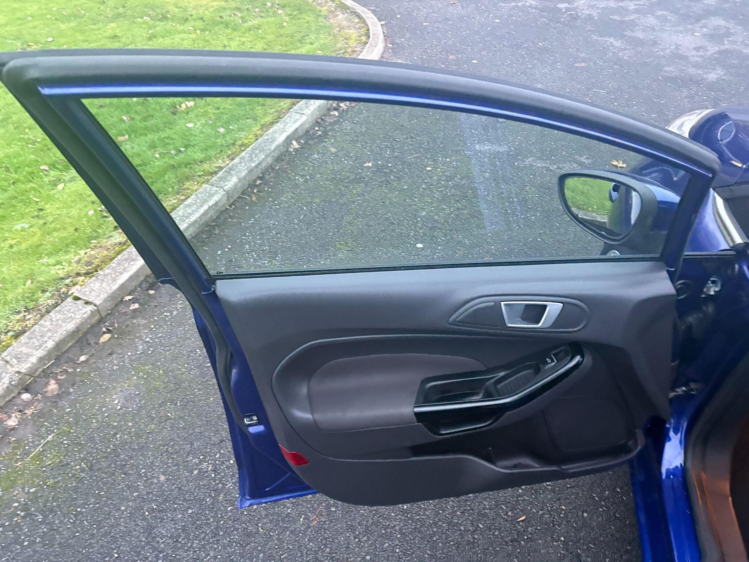 Used Ford Fiesta 2015 for sale - 76976681: Photo 24