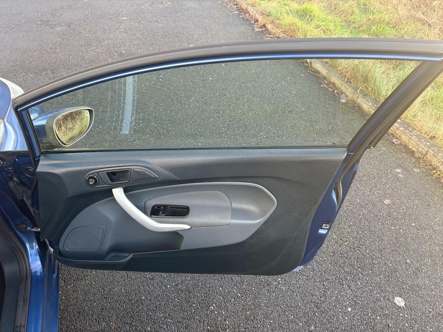 Used Ford Fiesta 2009 for sale - 76976111: Photo 13