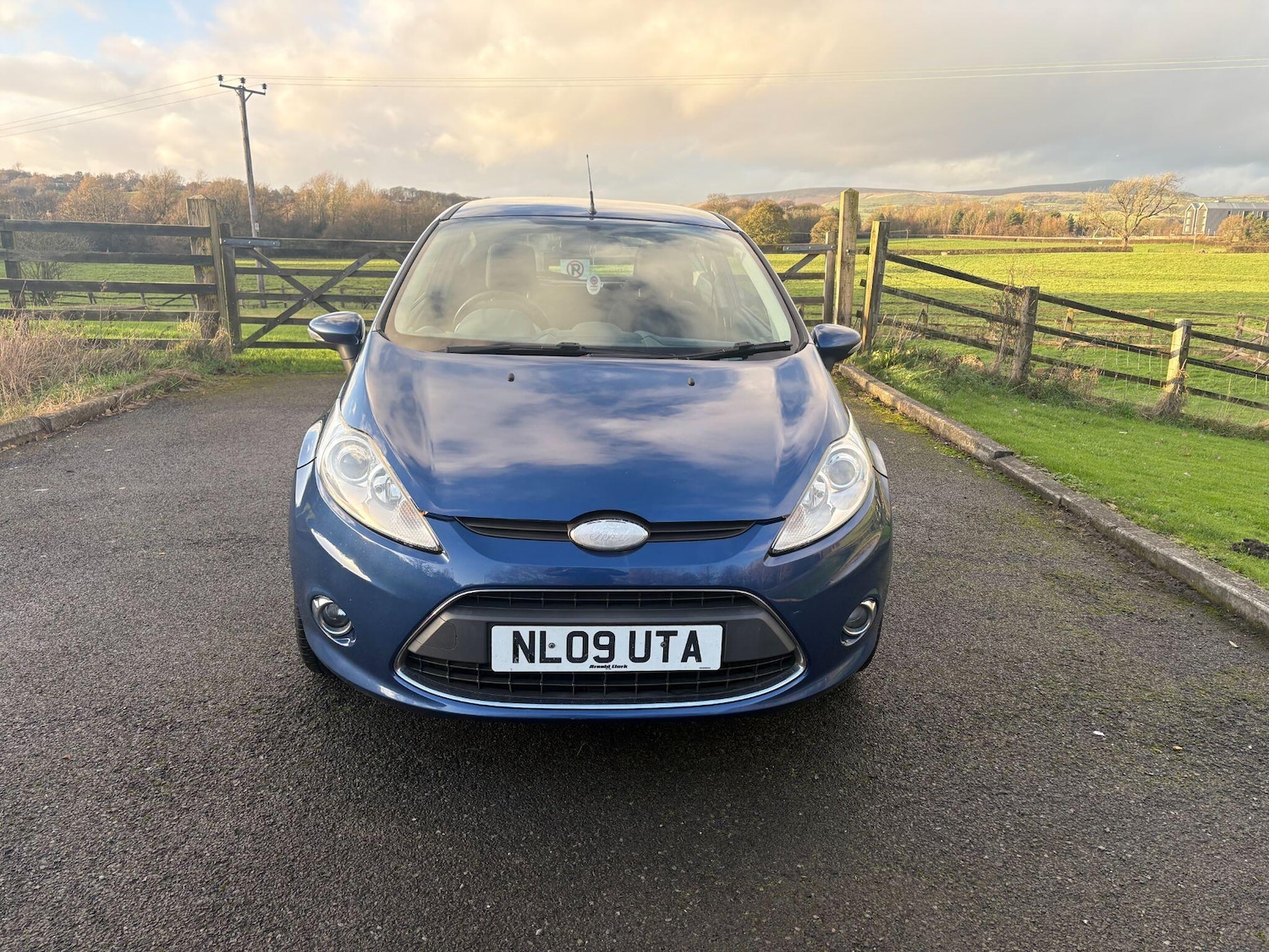 Used Ford Fiesta 2009 for sale - 76976111: Photo 2