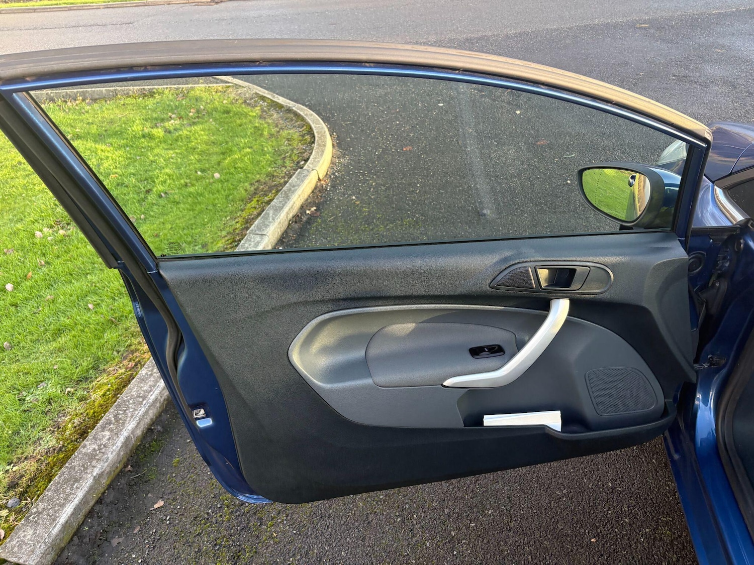 Used Ford Fiesta 2009 for sale - 76976111: Photo 24