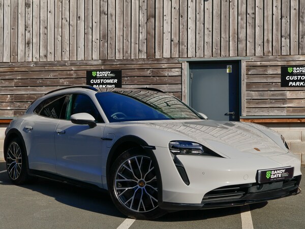 Used Porsche Taycan 2021 for sale - 75904202: Photo 1