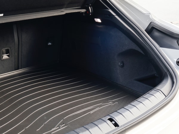 Used Porsche Taycan 2021 for sale - 75904202: Photo 38