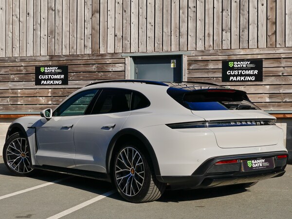 Used Porsche Taycan 2021 for sale - 75904202: Photo 3