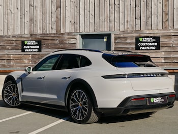 Used Porsche Taycan 2021 for sale - 75904202: Photo