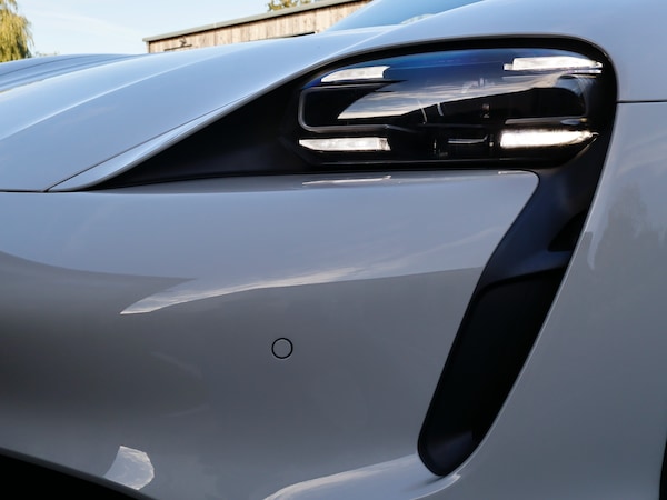 Used Porsche Taycan 2021 for sale - 75904202: Photo 47