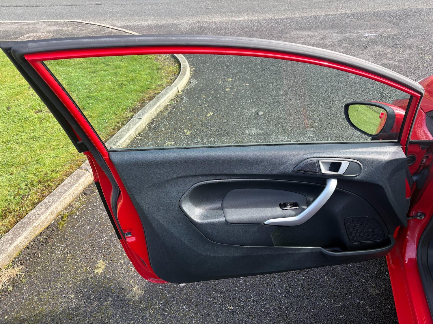 Used Ford Fiesta 2012 for sale - 78047305: Photo 24