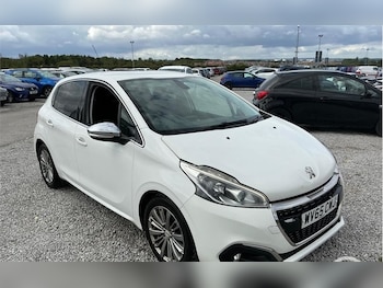 Used Peugeot 208 2015 for sale - 75851641: Photo