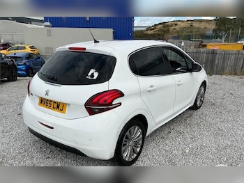 Used Peugeot 208 2015 for sale - 75851641: Photo