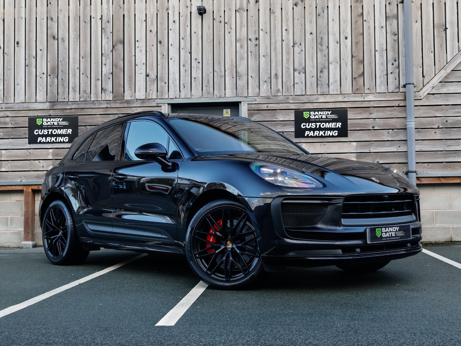 Used Porsche Macan 2023 for sale - 76566354: Photo 1