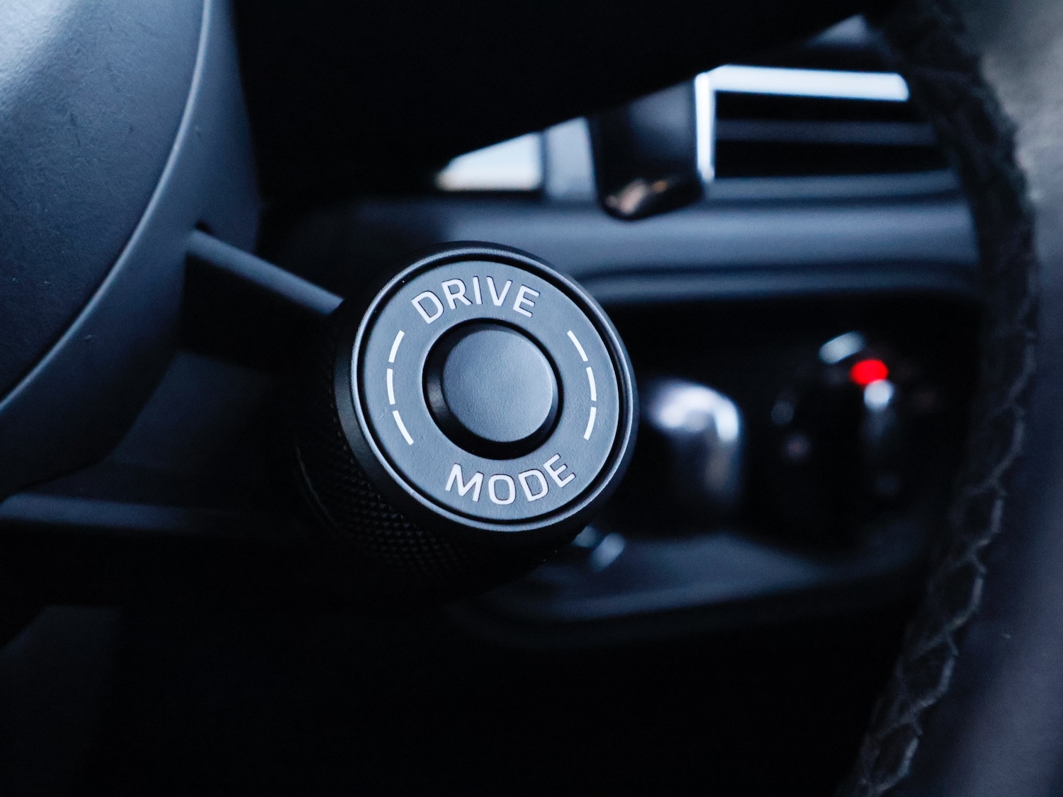 Used Porsche Macan 2023 for sale - 76566354: Photo 22