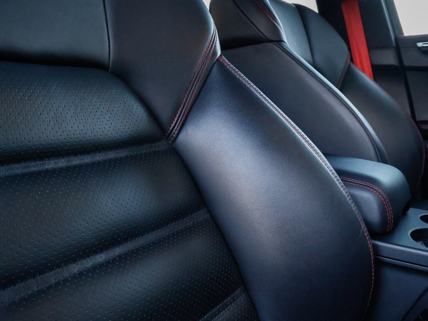 Used Porsche Macan 2023 for sale - 76566354: Photo 36