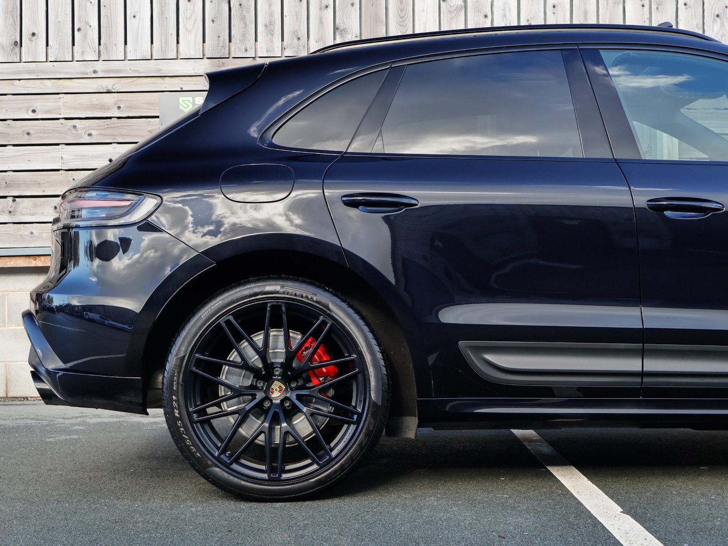 Used Porsche Macan 2023 for sale - 76566354: Photo 9