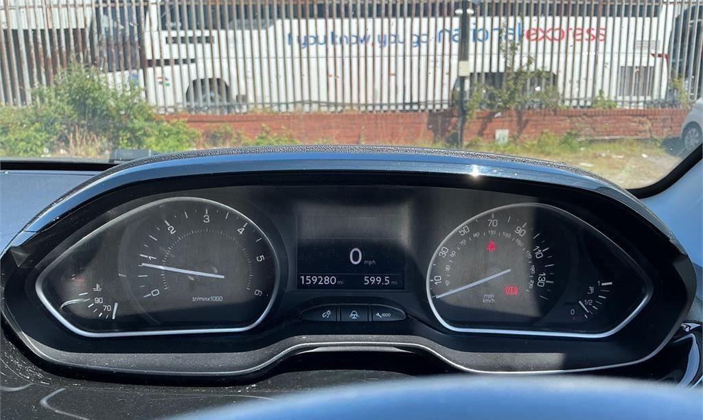 Used Peugeot 208 2013 for sale - 77067290: Photo 11